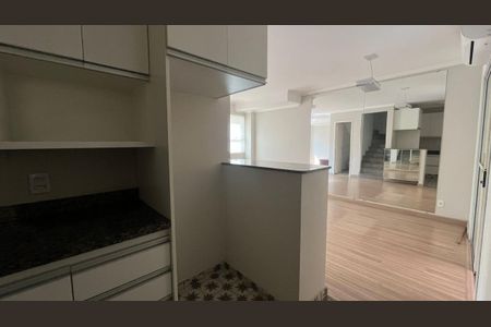 Casa de condomínio à venda com 100m², 3 quartos e 2 vagas Casa de condomínio à venda com 100m², 3 quartos e 2 vagasCozinha