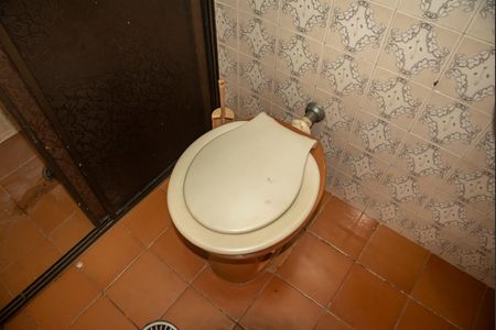 Casa para alugar com 400m², 3 quartos e 3 vagasBanheiro externo (Piso inferior)