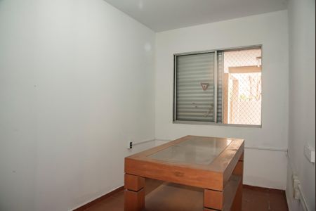 Casa para alugar com 400m², 3 quartos e 3 vagasQuarto externo (Piso inferior)