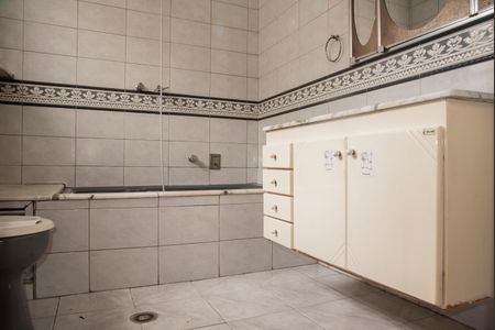 Casa para alugar com 400m², 3 quartos e 3 vagasBanheiro da Suíte