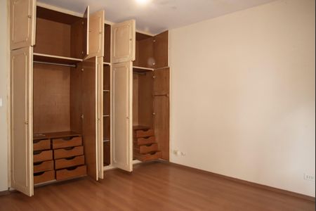 Casa para alugar com 400m², 3 quartos e 3 vagasSuíte