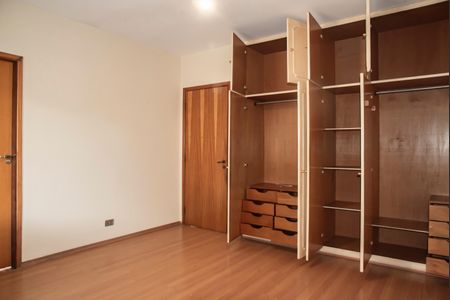 Casa para alugar com 400m², 3 quartos e 3 vagasSuíte