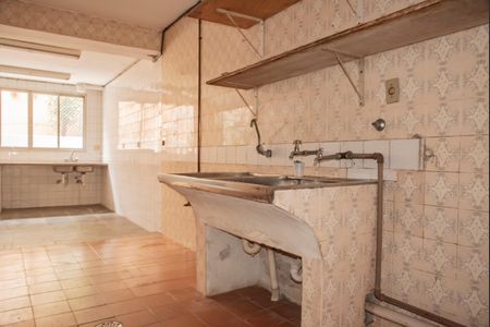 Casa para alugar com 400m², 3 quartos e 3 vagasÁrea de serviço externa (Piso inferior)