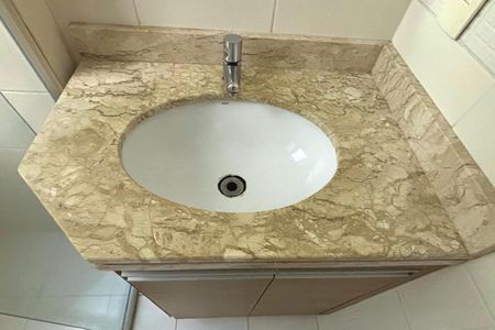 Apartamento para alugar com 71m², 3 quartos e 1 vagaSuíte - Banheiro 