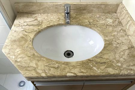 Apartamento para alugar com 71m², 3 quartos e 1 vagaSuíte - Banheiro 