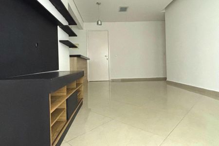 Apartamento para alugar com 71m², 3 quartos e 1 vagaSala