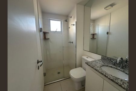 Banheiro da Suíte de apartamento para alugar com 2 quartos, 62m² em Alphaville Empresarial, Barueri