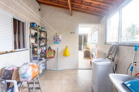 Casa à venda com 400m², 4 quartos e 3 vagasÁrea de serviço 