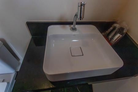 Casa à venda com 400m², 4 quartos e 3 vagasBanheiro da área gourmet 