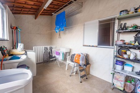 Casa à venda com 400m², 4 quartos e 3 vagasÁrea de serviço 