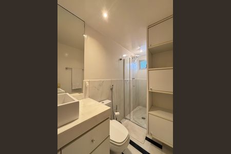 Apartamento para alugar com 58m², 2 quartos e 1 vaga Apartamento para alugar com 58m², 2 quartos e 1 vagaBanheiro da Suíte