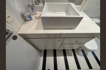 Apartamento para alugar com 58m², 2 quartos e 1 vaga Apartamento para alugar com 58m², 2 quartos e 1 vagaBanheiro da Suíte