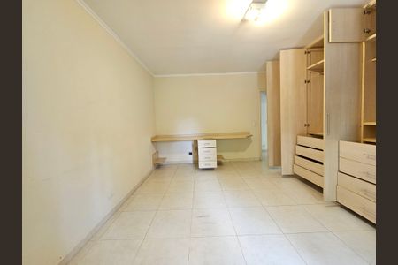 Casa à venda com 480m², 4 quartos e 8 vagasQuarto