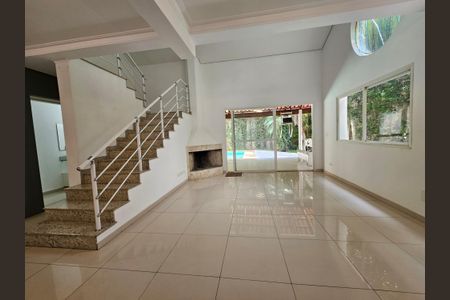 Casa à venda com 480m², 4 quartos e 8 vagasSala