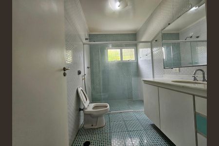 Casa à venda com 480m², 4 quartos e 8 vagasBanheiro da Suíte 1