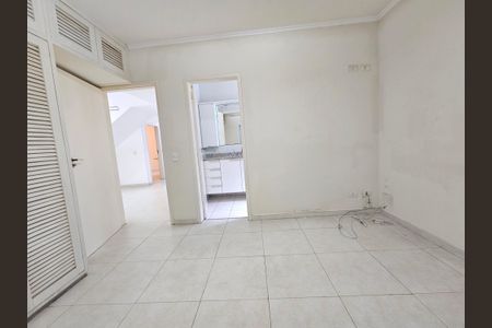 Casa à venda com 480m², 4 quartos e 8 vagasSuíte 3