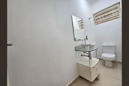 Casa à venda com 480m², 4 quartos e 8 vagasLavabo