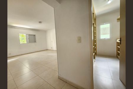 Casa à venda com 480m², 4 quartos e 8 vagasSuíte 2