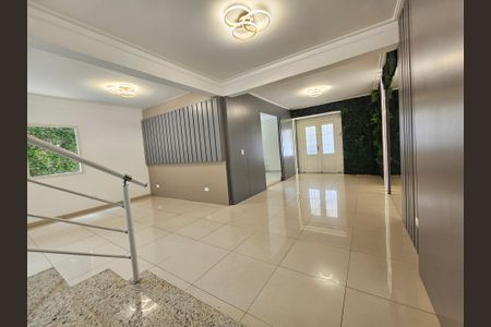 Casa à venda com 480m², 4 quartos e 8 vagasSala
