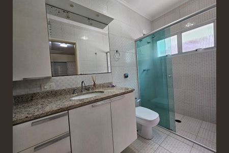 Casa à venda com 480m², 4 quartos e 8 vagasBanheiro da Suíte 3