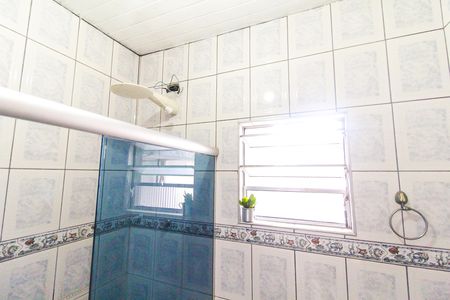 Casa para alugar com 120m², 2 quartos e 1 vaga Casa para alugar com 120m², 2 quartos e 1 vagaBanheiro 1