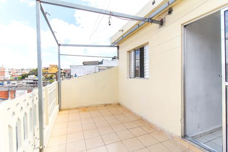 Casa para alugar com 120m², 2 quartos e 1 vaga Casa para alugar com 120m², 2 quartos e 1 vagaVaranda