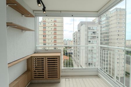 Varanda da Sala de apartamento para alugar com 2 quartos, 52m² em Liberdade, São Paulo