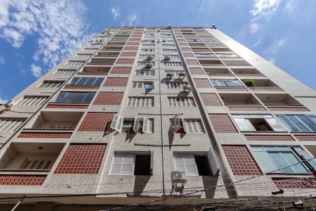 Apartamento à venda com 56m², 1 quarto e sem vaga Apartamento à venda com 56m², 1 quarto e sem vagaFachada