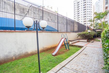 Apartamento à venda com 52m², 2 quartos e 1 vaga Apartamento à venda com 52m², 2 quartos e 1 vagaÁrea comum - Playground
