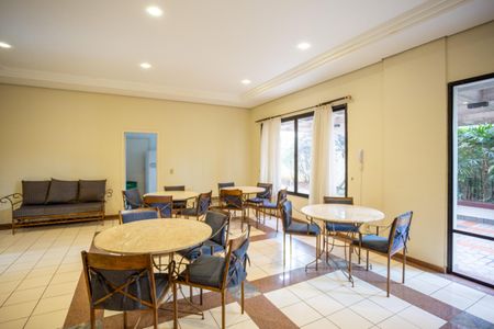 Apartamento à venda com 52m², 2 quartos e 1 vaga Apartamento à venda com 52m², 2 quartos e 1 vagaÁrea comum - Salão de festas