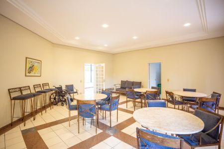 Apartamento à venda com 52m², 2 quartos e 1 vaga Apartamento à venda com 52m², 2 quartos e 1 vagaÁrea comum - Salão de festas