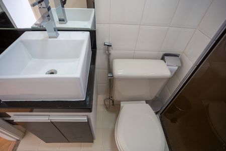 Apartamento à venda com 52m², 2 quartos e 1 vaga Apartamento à venda com 52m², 2 quartos e 1 vagaBanheiro