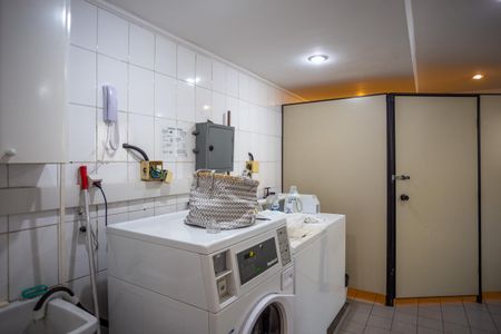 Apartamento à venda com 52m², 2 quartos e 1 vaga Apartamento à venda com 52m², 2 quartos e 1 vagaLavanderia