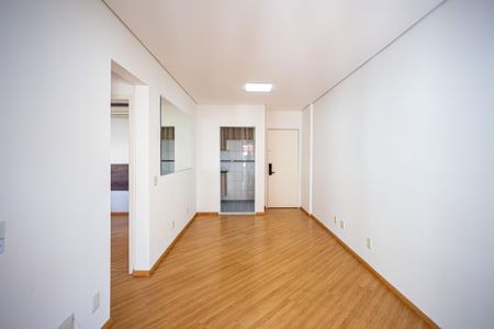 Apartamento à venda com 52m², 2 quartos e 1 vaga Apartamento à venda com 52m², 2 quartos e 1 vagaSala/Cozinha