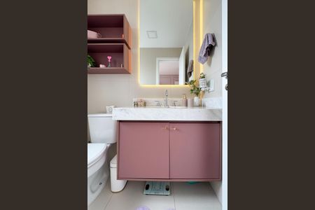 Apartamento à venda com 95m², 2 quartos e 2 vagasBanheiro da Suíte 1