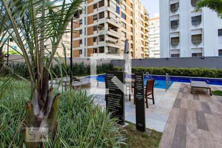 Apartamento à venda com 95m², 2 quartos e 2 vagasÁrea comum - Piscina