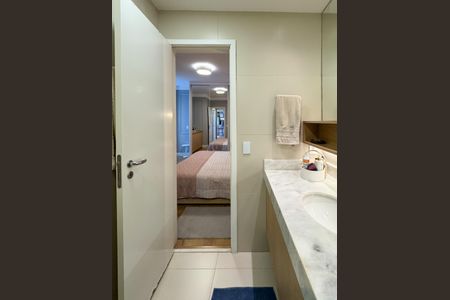 Apartamento à venda com 95m², 2 quartos e 2 vagasBanheiro da Suíte 2