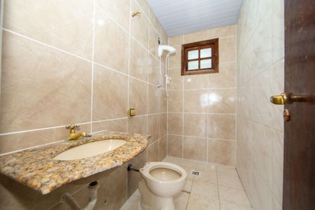 Casa à venda com 272m², 4 quartos e 4 vagas Casa à venda com 272m², 4 quartos e 4 vagasBanheiro Social