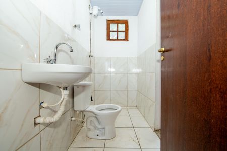 Casa à venda com 272m², 4 quartos e 4 vagas Casa à venda com 272m², 4 quartos e 4 vagasBanheiro da Suíte