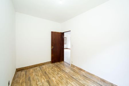 Casa à venda com 272m², 4 quartos e 4 vagas Casa à venda com 272m², 4 quartos e 4 vagasSuíte