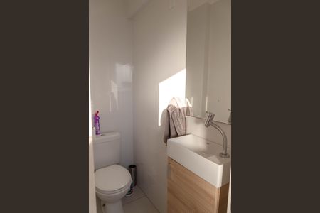 Apartamento à venda com 77m², 2 quartos e 1 vaga Apartamento à venda com 77m², 2 quartos e 1 vagaBanheiro de Serviço