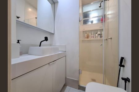Apartamento à venda com 42m², 2 quartos e sem vaga Apartamento à venda com 42m², 2 quartos e sem vagaBanheiro Social