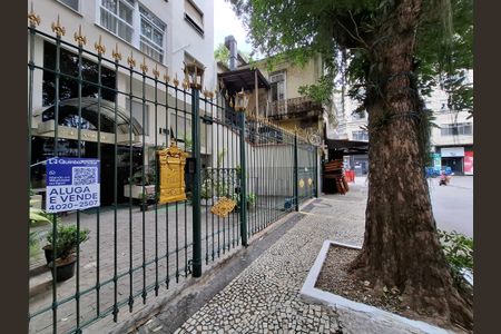 Apartamento à venda com 42m², 2 quartos e sem vaga Apartamento à venda com 42m², 2 quartos e sem vagaPlaca