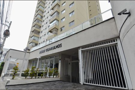 Fachada do condomínio de apartamento para alugar com 1 quarto, 30m² em Vila Gopouva, Guarulhos
