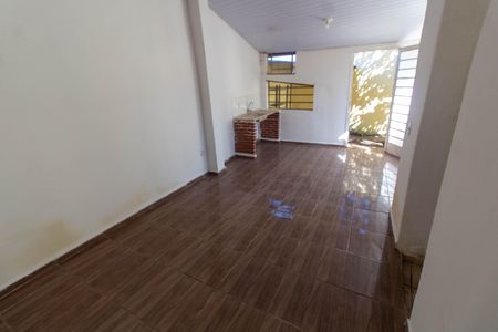 Casa para alugar com 300m², 2 quartos e 3 vagasEdícula 