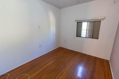 Casa para alugar com 300m², 2 quartos e 3 vagasQuarto