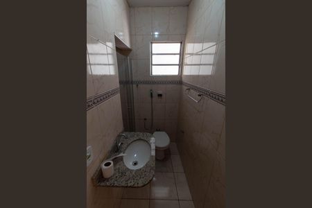Casa para alugar com 300m², 2 quartos e 3 vagasBanheiro social