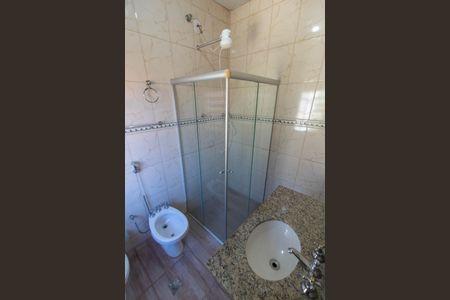 Casa para alugar com 300m², 2 quartos e 3 vagasBanheiro da Suíte