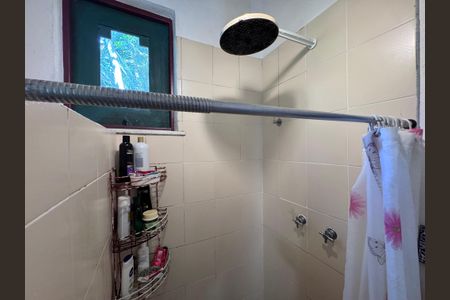 Casa de condomínio à venda com 135m², 2 quartos e 4 vagasBanheiro da Suíte