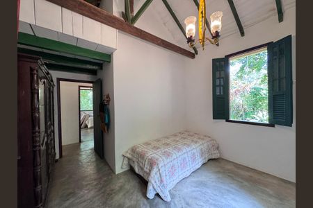 Casa de condomínio à venda com 135m², 2 quartos e 4 vagasQuarto